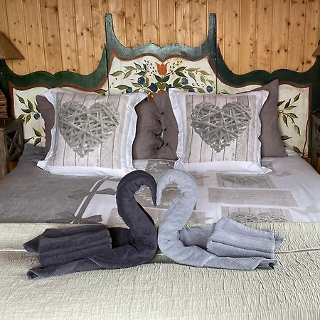 La Demeure Des Elfes Bed & Breakfast Albinen Dış mekan fotoğraf