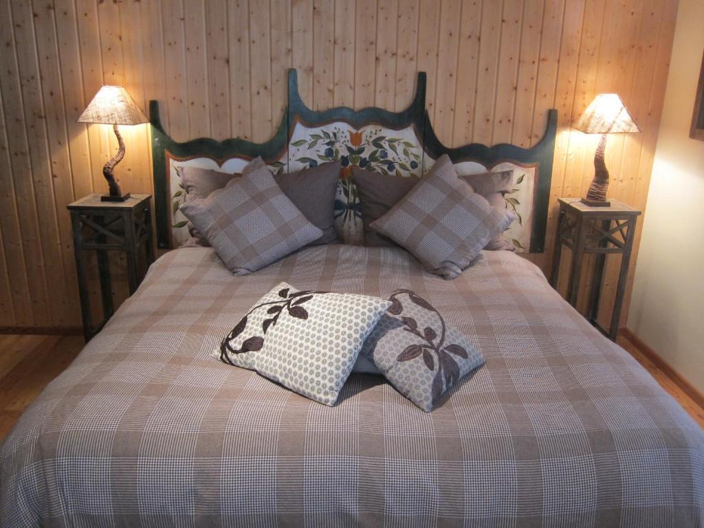 La Demeure Des Elfes Bed & Breakfast Albinen Oda fotoğraf