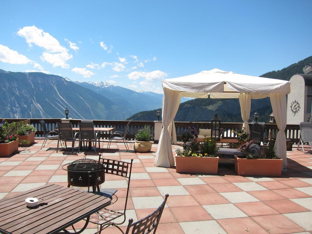 La Demeure Des Elfes Bed & Breakfast Albinen Dış mekan fotoğraf
