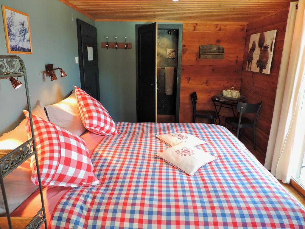 La Demeure Des Elfes Bed & Breakfast Albinen Oda fotoğraf