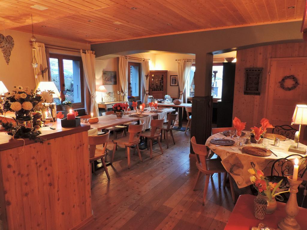 La Demeure Des Elfes Bed & Breakfast Albinen Dış mekan fotoğraf