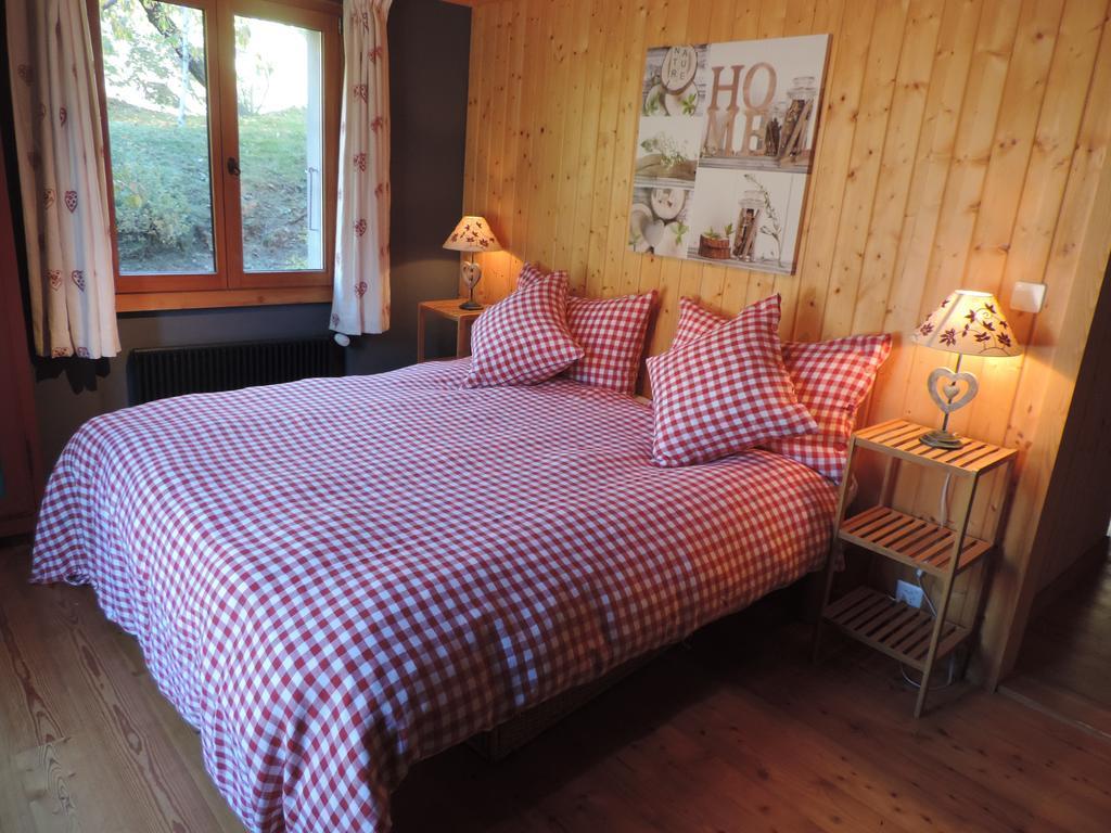 La Demeure Des Elfes Bed & Breakfast Albinen Oda fotoğraf