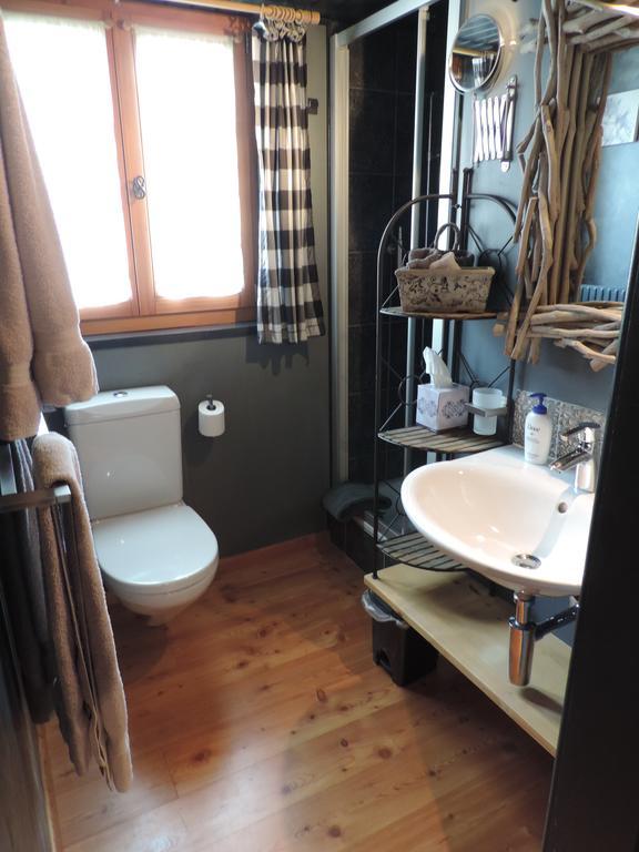 La Demeure Des Elfes Bed & Breakfast Albinen Dış mekan fotoğraf