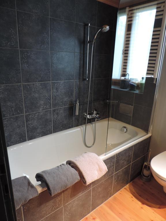 La Demeure Des Elfes Bed & Breakfast Albinen Dış mekan fotoğraf