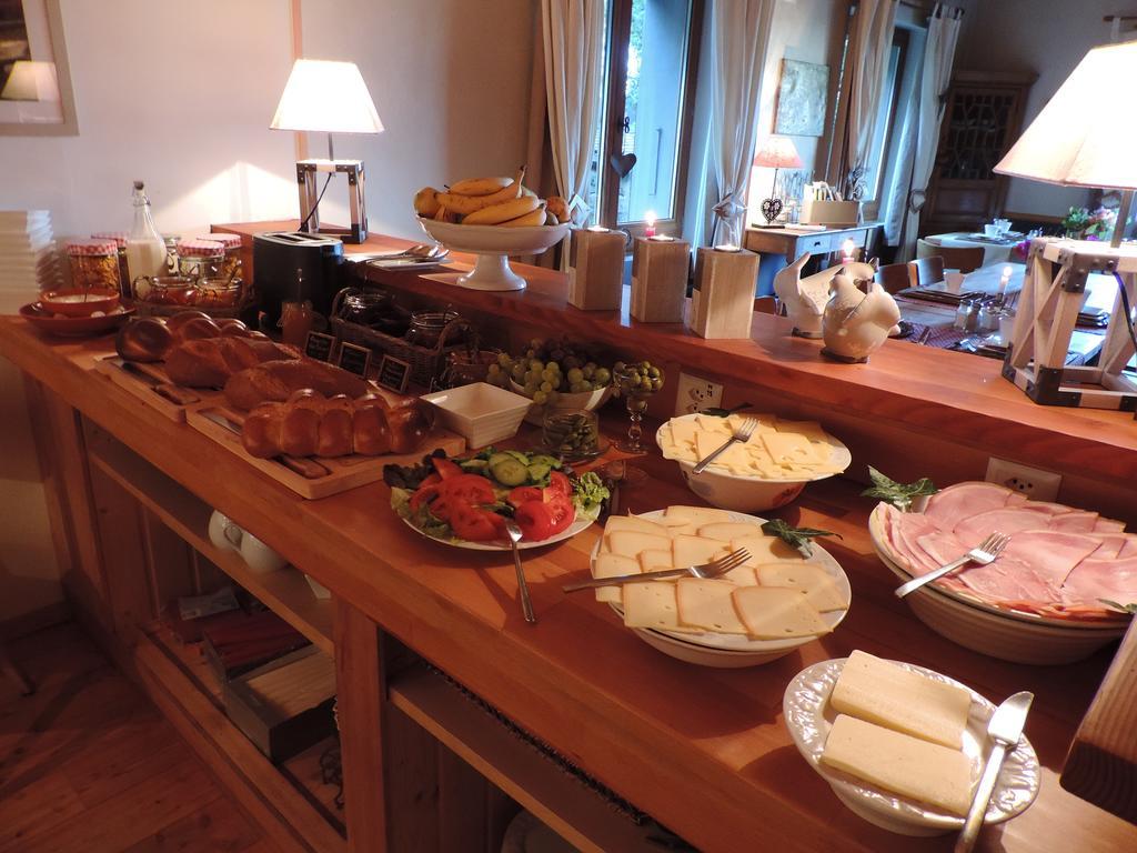 La Demeure Des Elfes Bed & Breakfast Albinen Dış mekan fotoğraf