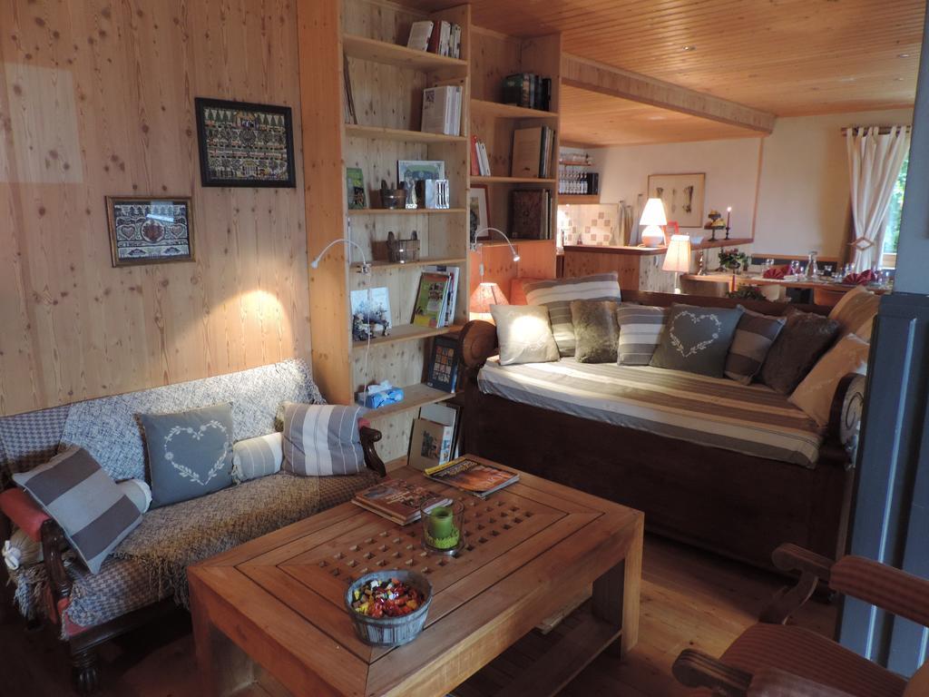 La Demeure Des Elfes Bed & Breakfast Albinen Dış mekan fotoğraf
