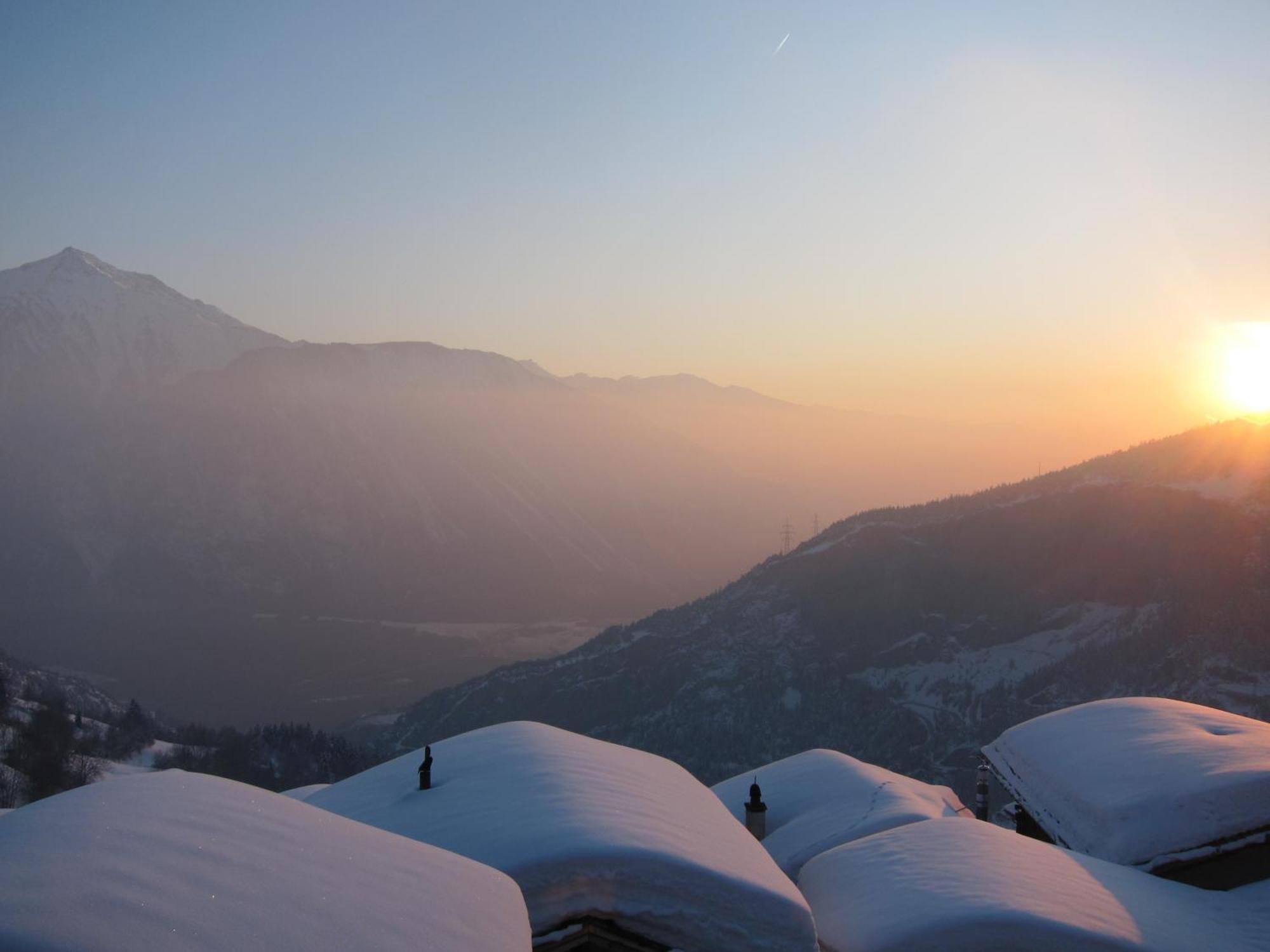 La Demeure Des Elfes Bed & Breakfast Albinen Dış mekan fotoğraf