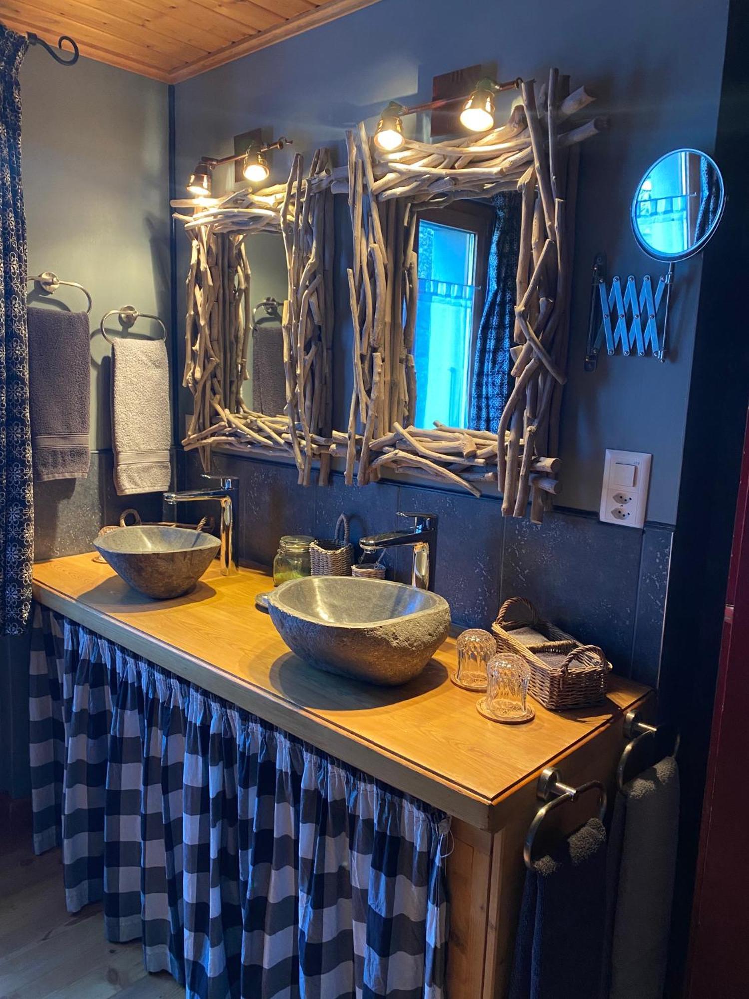 La Demeure Des Elfes Bed & Breakfast Albinen Dış mekan fotoğraf